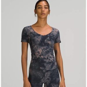 NWT Lululemon align tee size 4